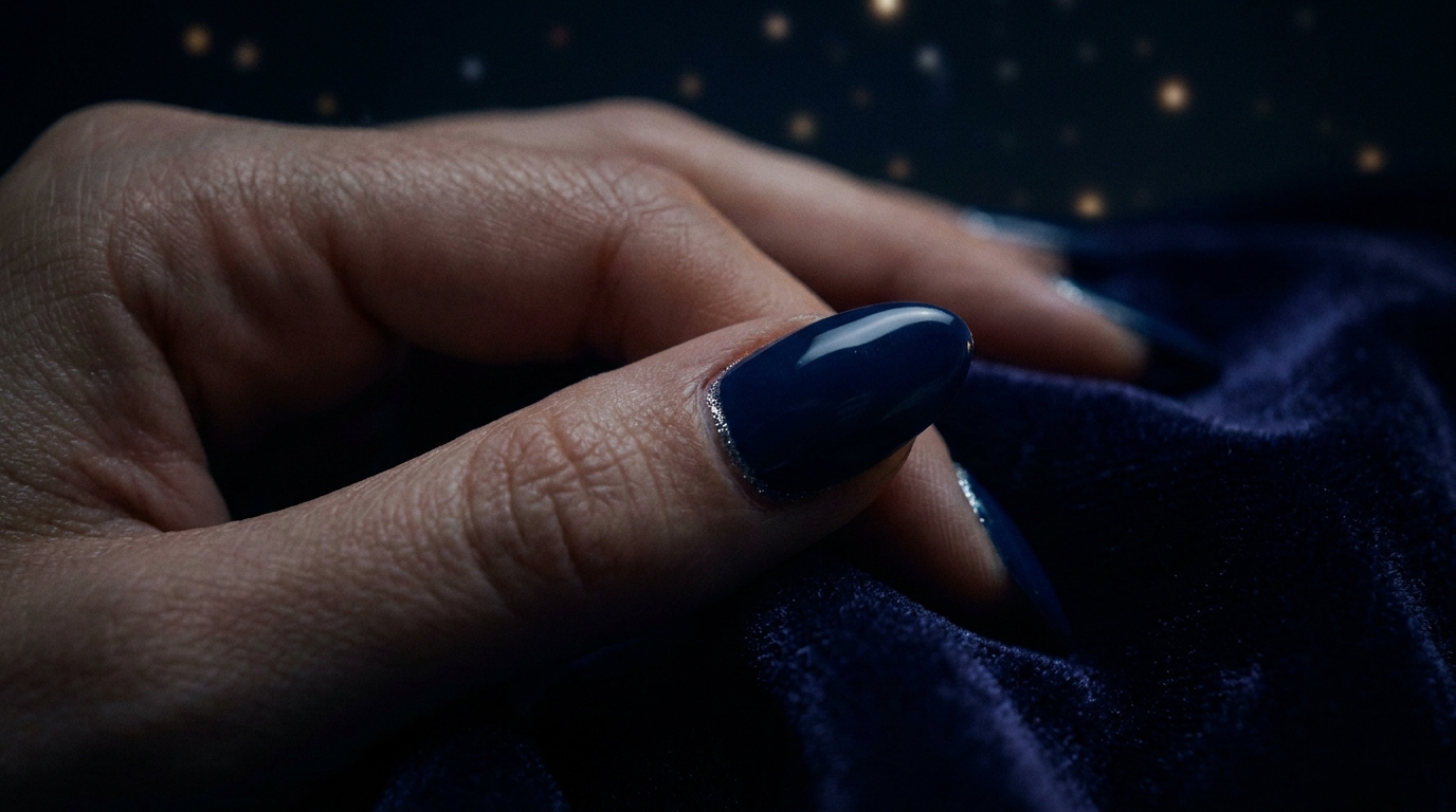 23 Classy Cute & Sparkly Manicure Ideas